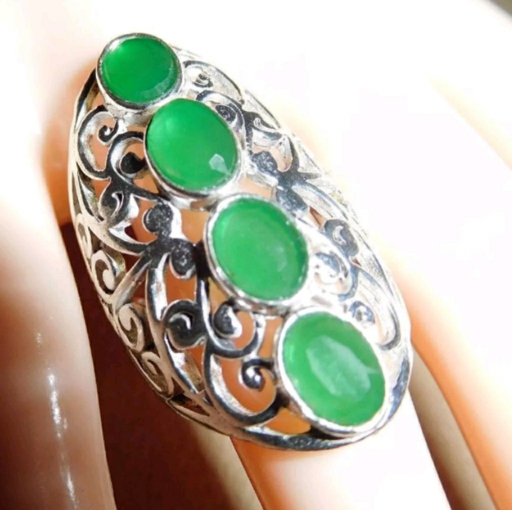 Artisan Handcrafted Raw-Cut Emerald Ring - image 6